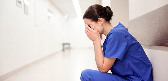 AulaPlus Formación El acoso laboral que sufren los enfermeros